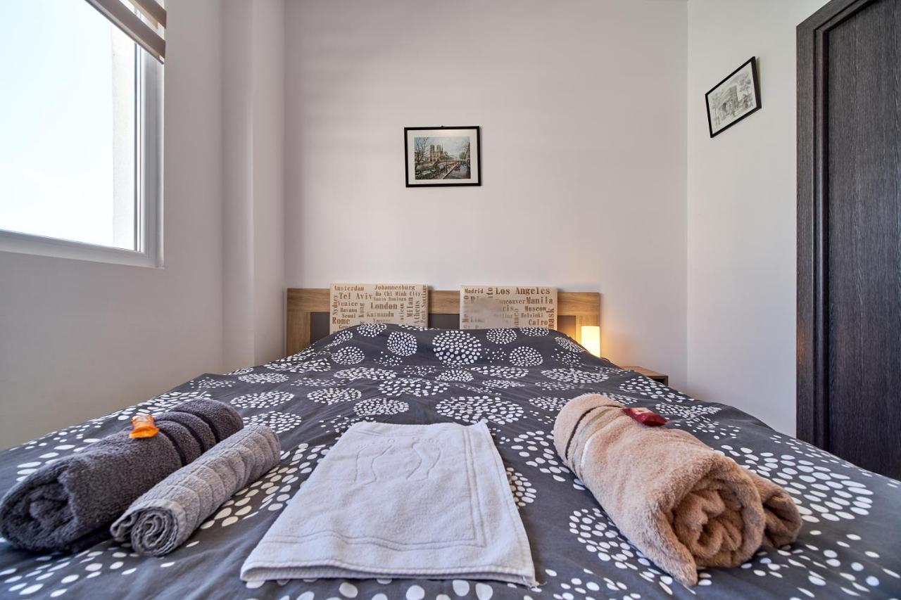Cozy Apartment With Balcony On The Black Sea- Part Of The Family 'Vicki Apart ヴァルナ エクステリア 写真